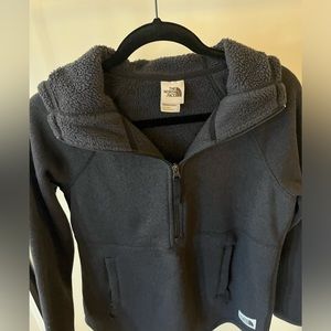 Women’s North Face Charcoal Fleece Lined Half Zip Pullover. B = Breckenridge!